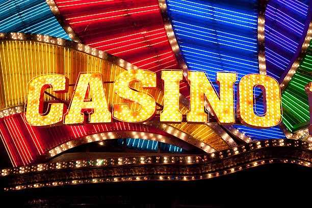Withdrawal process on slot megasloto showing payment method selection and processing status